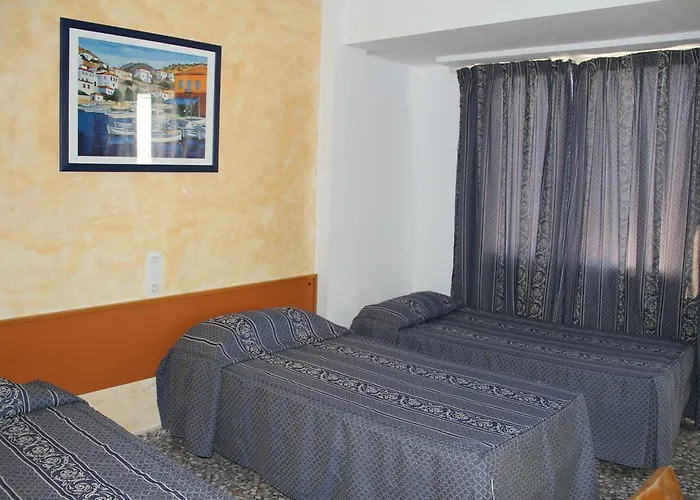 Guest house Hostal Mengual *