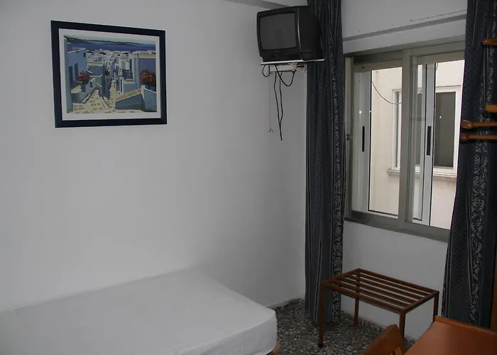 Mengual Pensjonat Gandia
