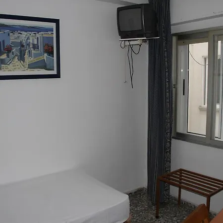 Hostal Mengual Guest house Gandia